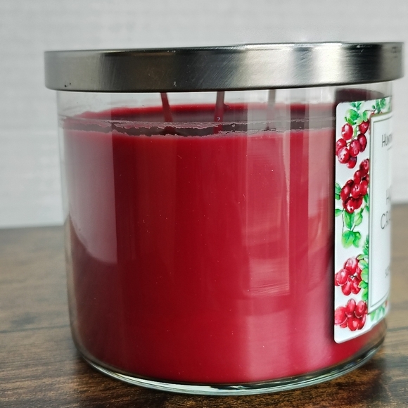 Huntington Home Holiday Cranberry Candle Jar with Festive Label - Picture 4 of 10